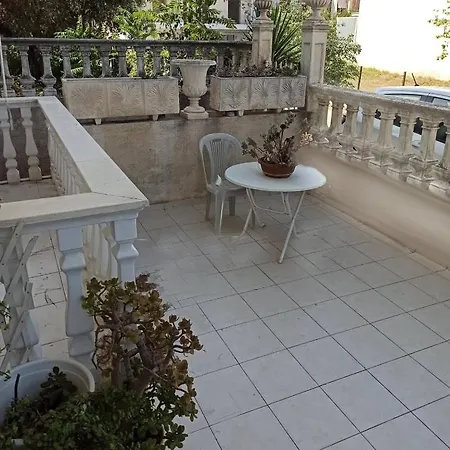 ισόγειο άνετο στούντιο μία ανάσα από την θάλασσα Apartment Rio